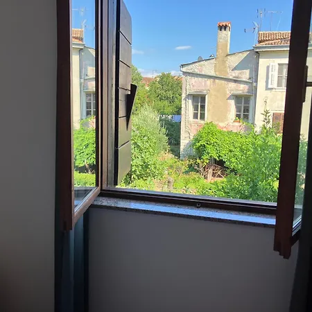 Marta Πανσιόν